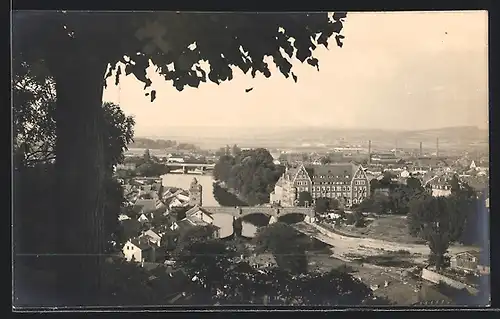 AK Bad-Kreuznach, Ortsansicht vom Schlossberg aus, mit Brücke und Fluss