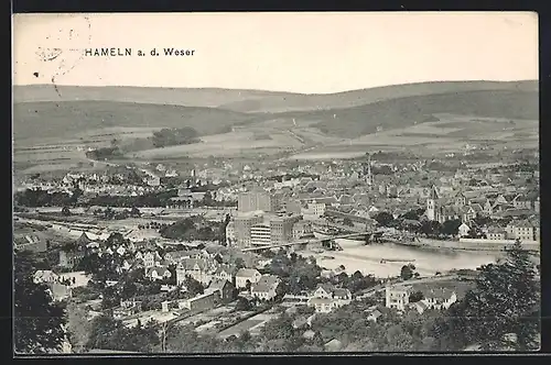 AK Hameln a. d. Weser, Ortsansicht mit Fluss