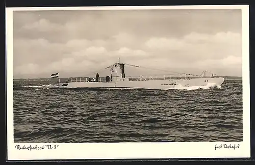 AK U-Boot U8 in voller Fahrt