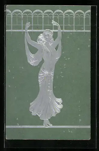 AK Jugendstil, Junge Dame in drapiertem Kleid tanzt elegant