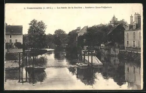 AK Romorantin, Les bords de la Sauldre, Ancienne Sous-Préfecture