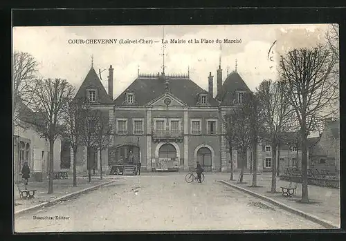 AK Cour-Cheverny, La Mairie et la Place du Marché