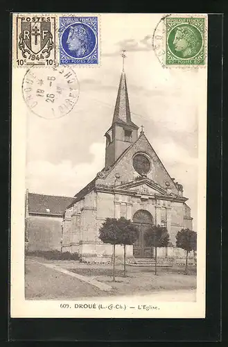 AK Droué, L`Eglise