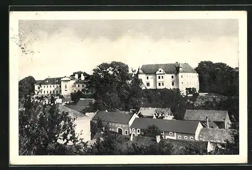 AK Litentschitz, Blick zum Schloss über dem Ort