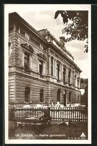 AK Uh. Hradiste, Réalné gymnasium, Schulgebäude