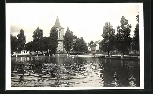 AK Katusice, See an der Kirche