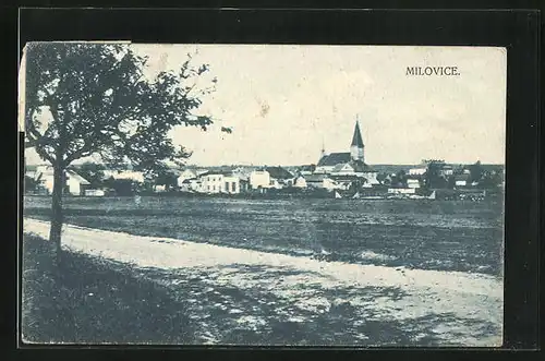 AK Milovice, Ortsansicht, Blick zur Kirche