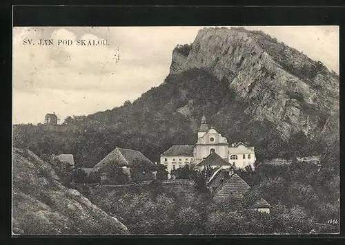 AK Svatý Jan pod Skálou, Ortsansicht mit Kirche