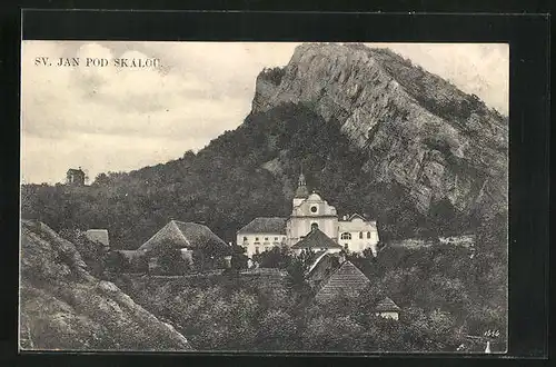 AK Svatý Jan pod Skalou, Blick zur Kirche