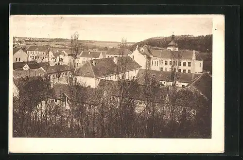 AK Ouvaly, Blick über Dächer des Ortes