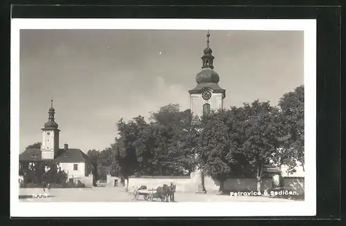 AK Petrovice, Blick zur Kirche