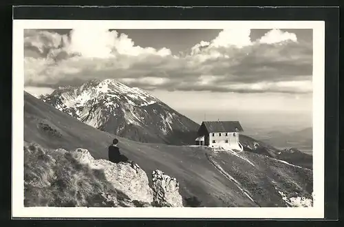 AK Spodnja koca, Blick zur Berghütte