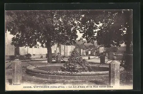 AK Vitteaux, Le Jet d`Eaz et la Rue Saint-Jean