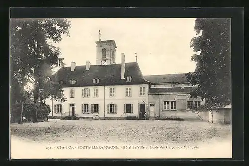 AK Pontailler-sur-Saone, Hôtel de Ville et Ecole des Garcons