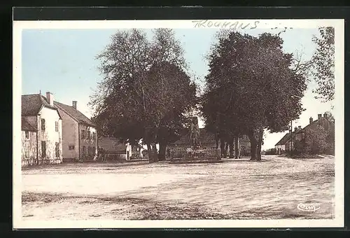 AK Trouhans, Le Monument et la Place