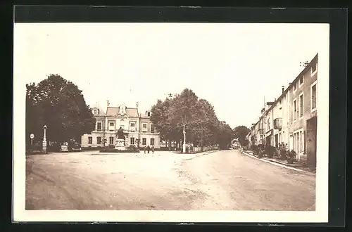 AK Nolay, Hotel de Ville et Avenue d`Autun