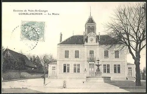 AK Comblanchien, La Mairie et Fontaine