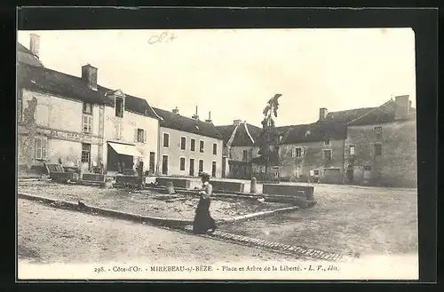 AK Mirebeau-s /-Beze, Place et Arbre de la Liberte