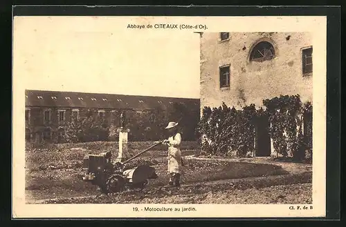 AK Citeaux, Abbaye de Citeuax, Motoculture au Jardin