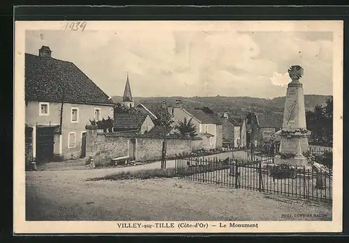 AK Villey-sur-Tille, le Monument