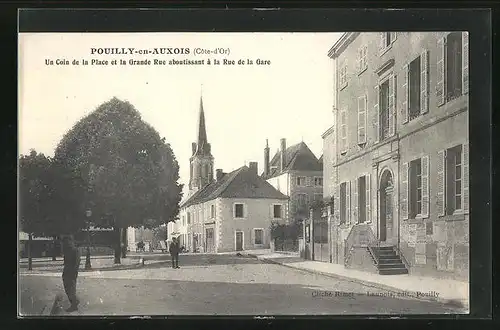 AK Pouilly-en-Auxois, un Coin de la Place et la Grande Rue aboutissant à la Rue de la Gare