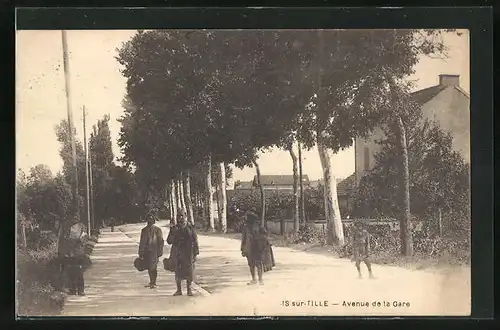 AK Is-sur-Tille, Avenue de la Gare