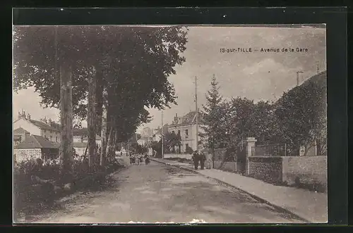 AK Is-sur-Tille, Avenue de la Gare