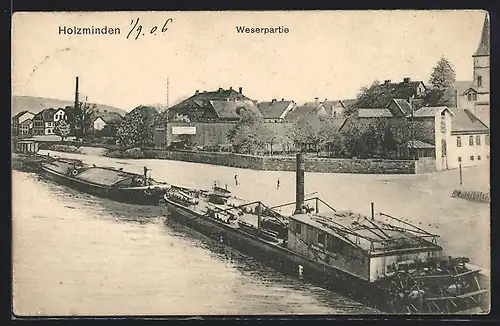AK Holzminden, Weserpartie mit Frachtern