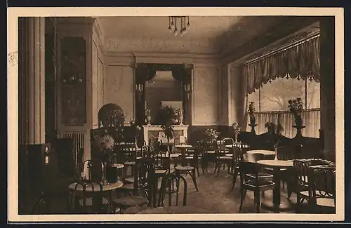 AK Erfurt, Hotel Haus Bürgerhof Born & Barthel, Innenansicht Cafe