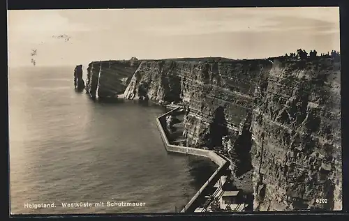 AK Helgoland, Westküste mit Schutzmauer