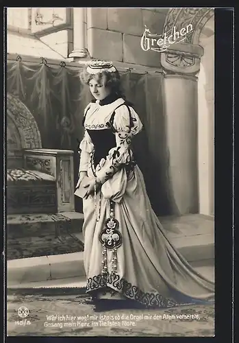 AK Faust, Gretchen im Kleid