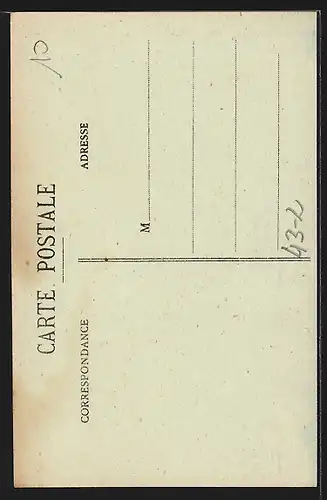 AK Dame im Badeanzug posiert am Strand