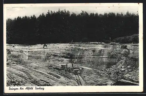 AK Duingen /Kr. Alfeld, Tonberg mit Arbeitern aus der Vogelschau