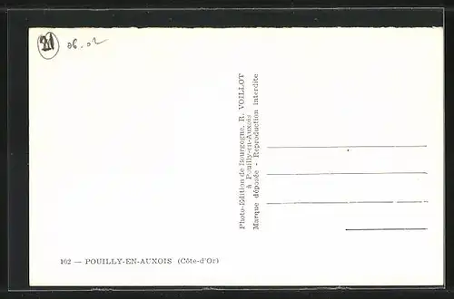 AK Pouilly-en-Auxois, Une Partie dans une Rue