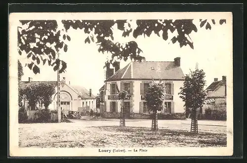 AK Loury, La Place