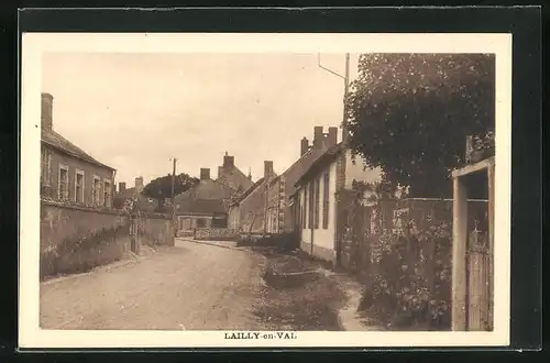 AK Lailly-en-Val, Blick in eine Strasse