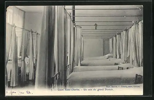 AK Saint-Charles, Un Coin du grand Dortoir