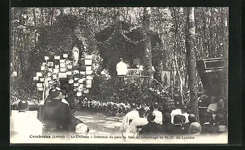 AK Combreux, Le Chateau, Interieur du parc