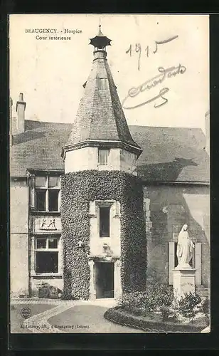 AK Beaugency, Hospice, Cour interieure
