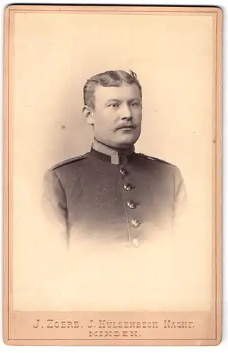 Fotografie J. Zoerb, Minden, Portrait Soldat in Uniform mit Schurrbart