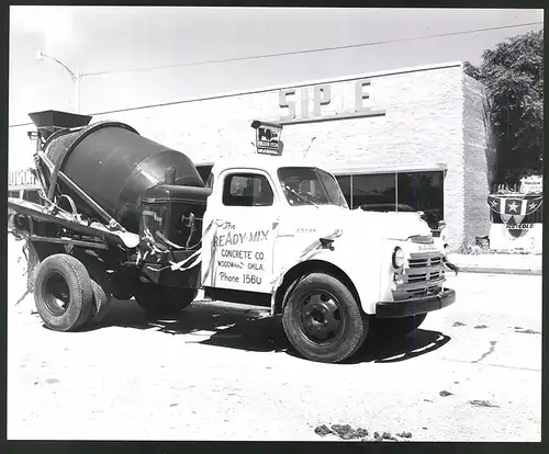 Fotografie Dodge Zementmischer der Ready-Mix Concerte Co. aus Woodland, OK, Grossformat 25 x 20cm