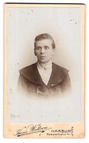 Fotografie Hans Wettern, Hamburg, Portrait junge Dame mit zurückgebundenem Haar