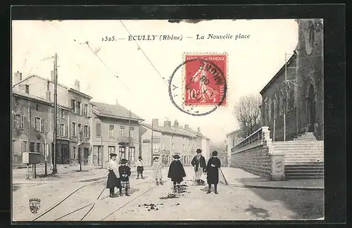 AK Écully, La Nouvelle place