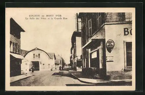 AK Couzon-au-Mont-D`Or, La Salle de Fêtes et la Grande Rue
