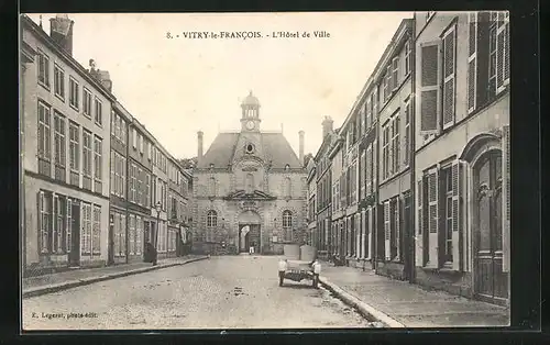 AK Vitry-le-Francois, L`Hôtel de Ville