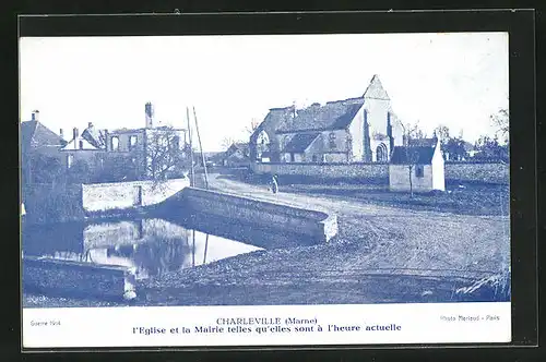 AK Charleville, L`Eglise et la Mairie telles qu`elles sont à l`heure actuelle