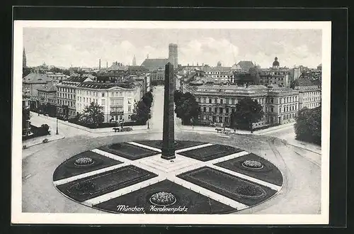 AK München, Karolinenplatz mit Obelisk und Frauenkirche