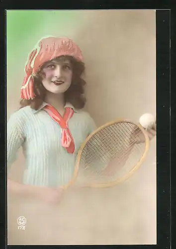 AK hübsches Fräulein mit Tennisschläger und Ball