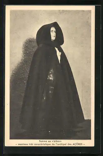AK Femme au - manteau trés caractéristique de l`archipel des Acôres, Puppe