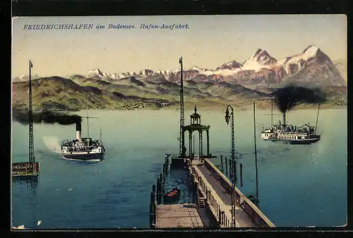 AK Friedrichshafen, Hafen-Ausfahrt mit Dampfern